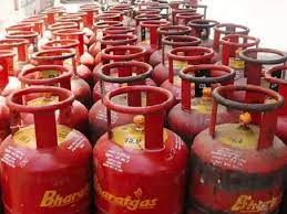 Gharelo Gas Cylinder Ka Rate Aaj Se Rs 200 Kam Hua Rakhsha Bandhan Par BJP Sarkar Ne Yeh Faisla Kiya