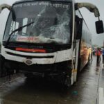 Mumbai Pune Expressway Shivshahi Bus takrai Truck Container se No Injurey reported