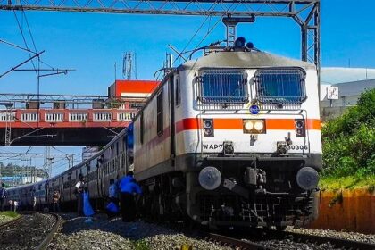 Mumbai Se Gujrat Rajasthan Jaane Wali Trains Cancel 25 se 28 August Surat Me Infrastructure Work Ke Chalte WR Ne Bataya 1