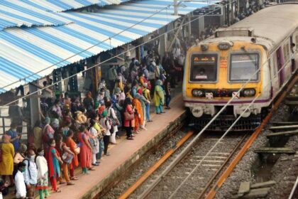 Local Train Sunday Block On Central Western Aur Harbour Lines Update 3 September 2023