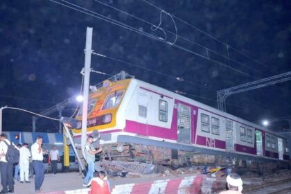 Train Chadgayi Platform par at Mathura Railway Station No Casualty reported