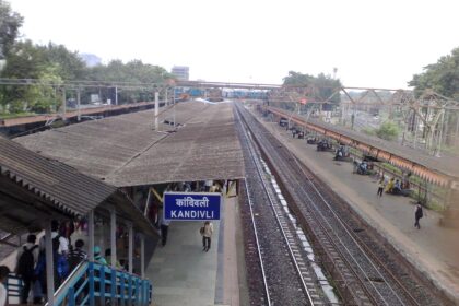 WR Kandivali Station Ka Middle Foot Over Bridge North Side Se Bandh Aaj 22 September Se