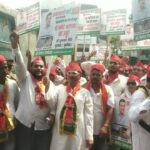BMC ke khilaf Samajwadi Party ka protest Road Paani Kachra problem solve kare BMC Malad P North Ward