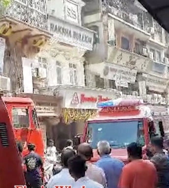 Fire In Wholesale Shop At ZAVERI BAZAR