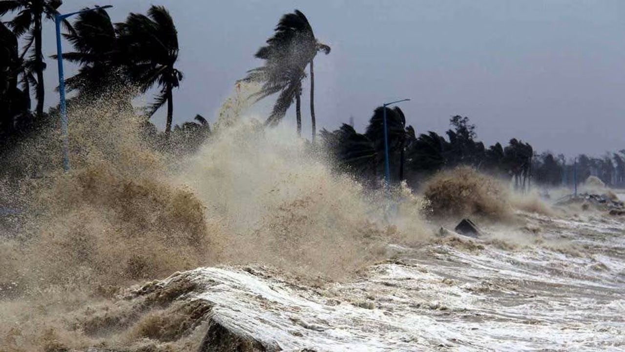 Cyclone Michaung 5 December Ko Andhra Pardesh Samundra Kinare Takrayega ...