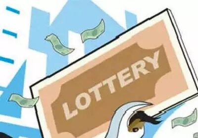 Raid 2 Illegal Online Lottery Center Par Mumbai Police SS Branch Ki Raid 11 Logon Par Karwai Hui At VP Road