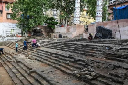 banganga tank steps damaged