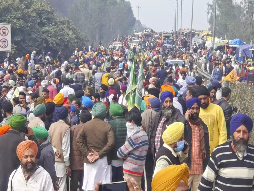 farmers protest live updates up haryana punjab kisan andolan delhi chalo traffic police issues advisory internet ban section 144 latest news