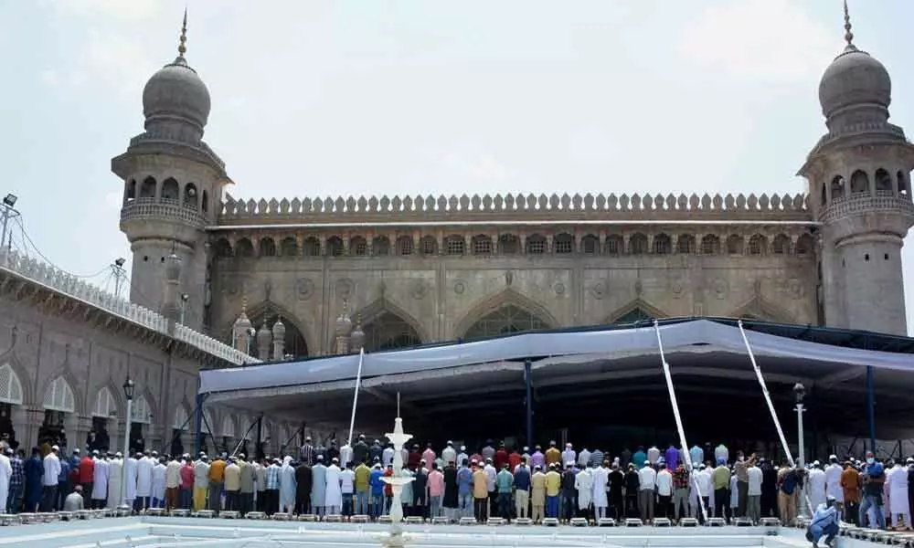 Hyderabad Telangana hukumat ne juma-tul-wida yani Ramzan ke aakhiri jumma ke din Kiya chhutti ka elaan.
