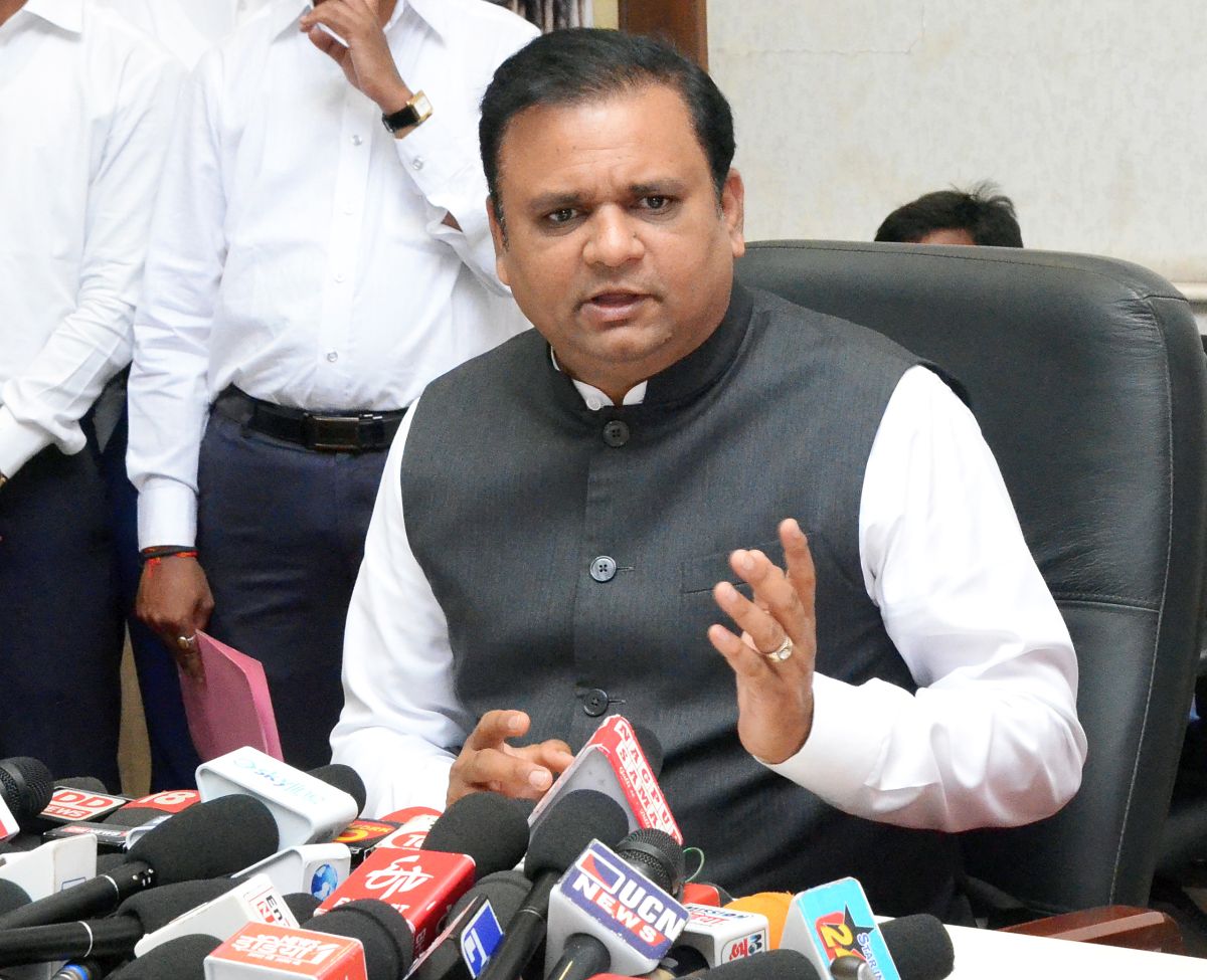 Rahul Narvekar ko Anti defection law par review karne ki committee ka President banaya gaya