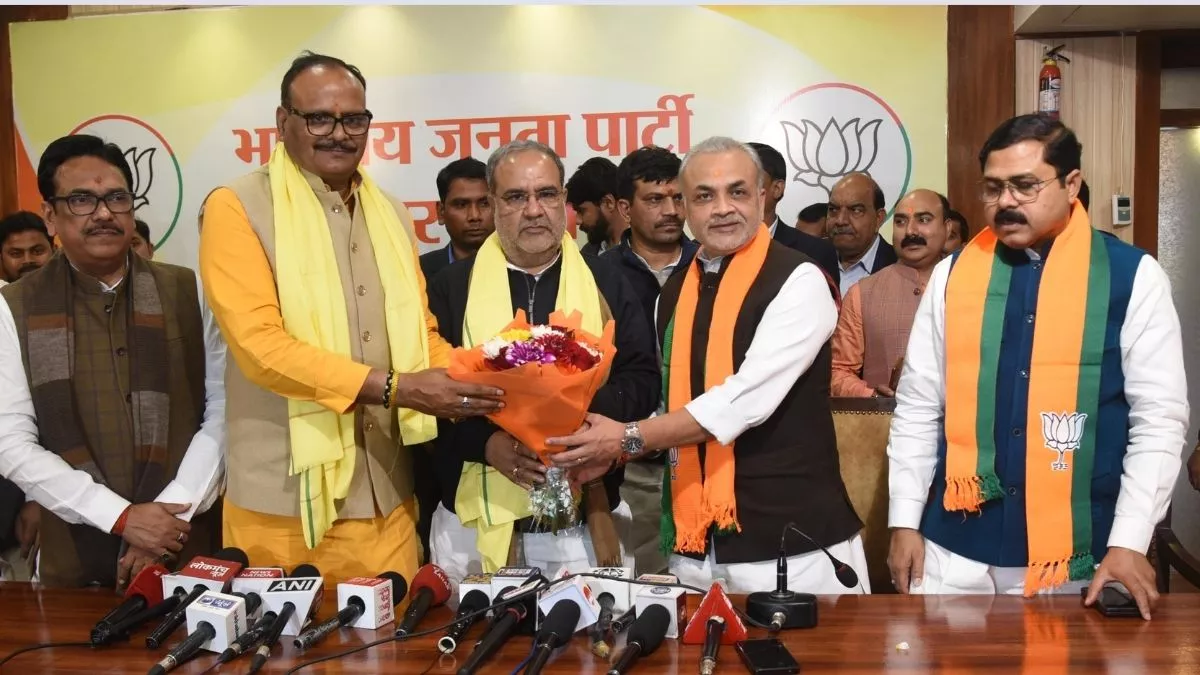 Ex PM Lal Bahadur Shastri Ke Grandson Vibhakar Shastri Ne Congress Se Resign Kar BJP Join Kiya
