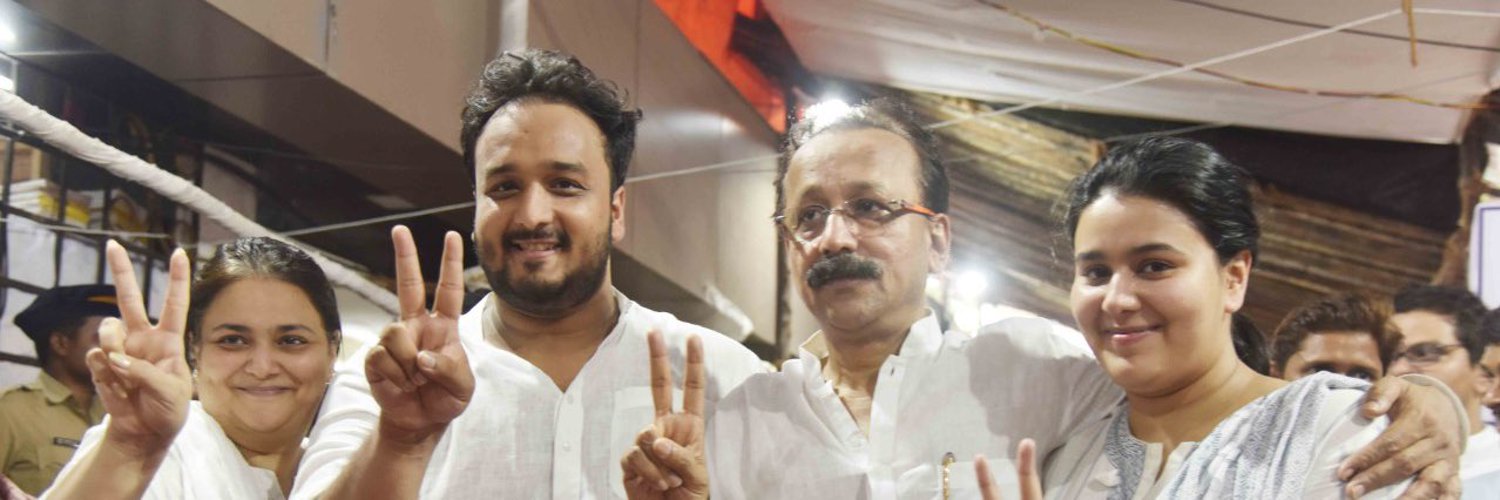 Mujhe Insaaf Chaiye – Baba Siddique Ki Death Ke Baad Zeeshan Siddique Ne Social Media Par Kiya Post