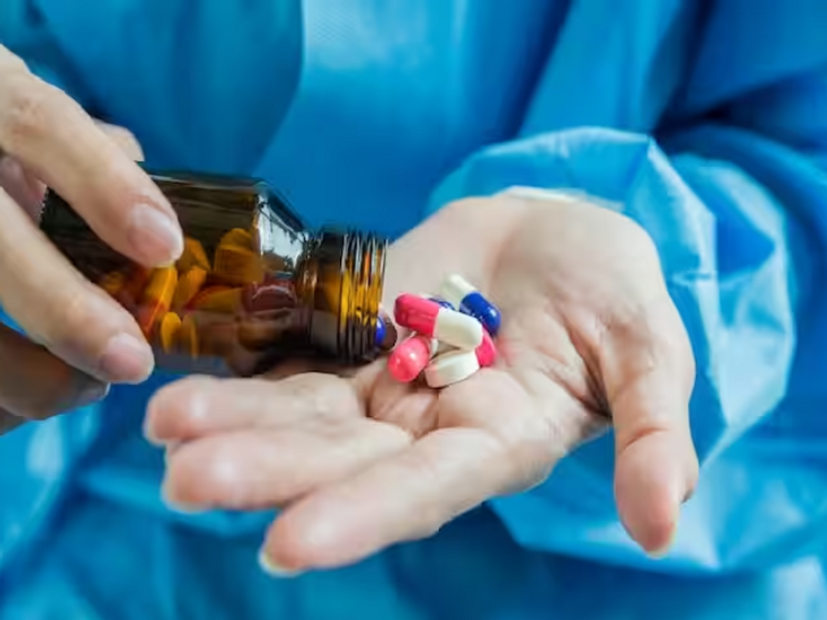 Doctor’s Prescription Ke Bagair Antibiotics Nahi Dene Ka Hukm. Central Government Ka Bada Faisla