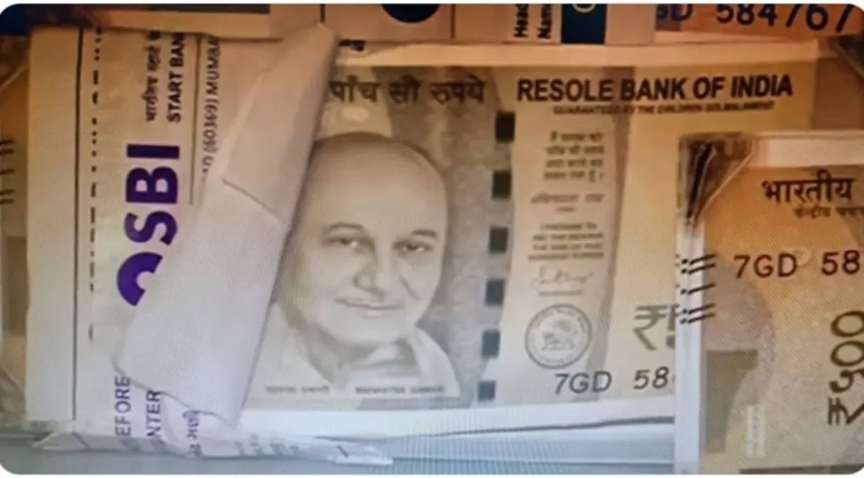 500 Ki Notes Par Anupam Kher Ka Photo, Rs 1.30 Crore Ki Farzi Notes Pakdi Gayi At Gujarat, Actor Says “Kuch Bhi Ho Sakta Hai”