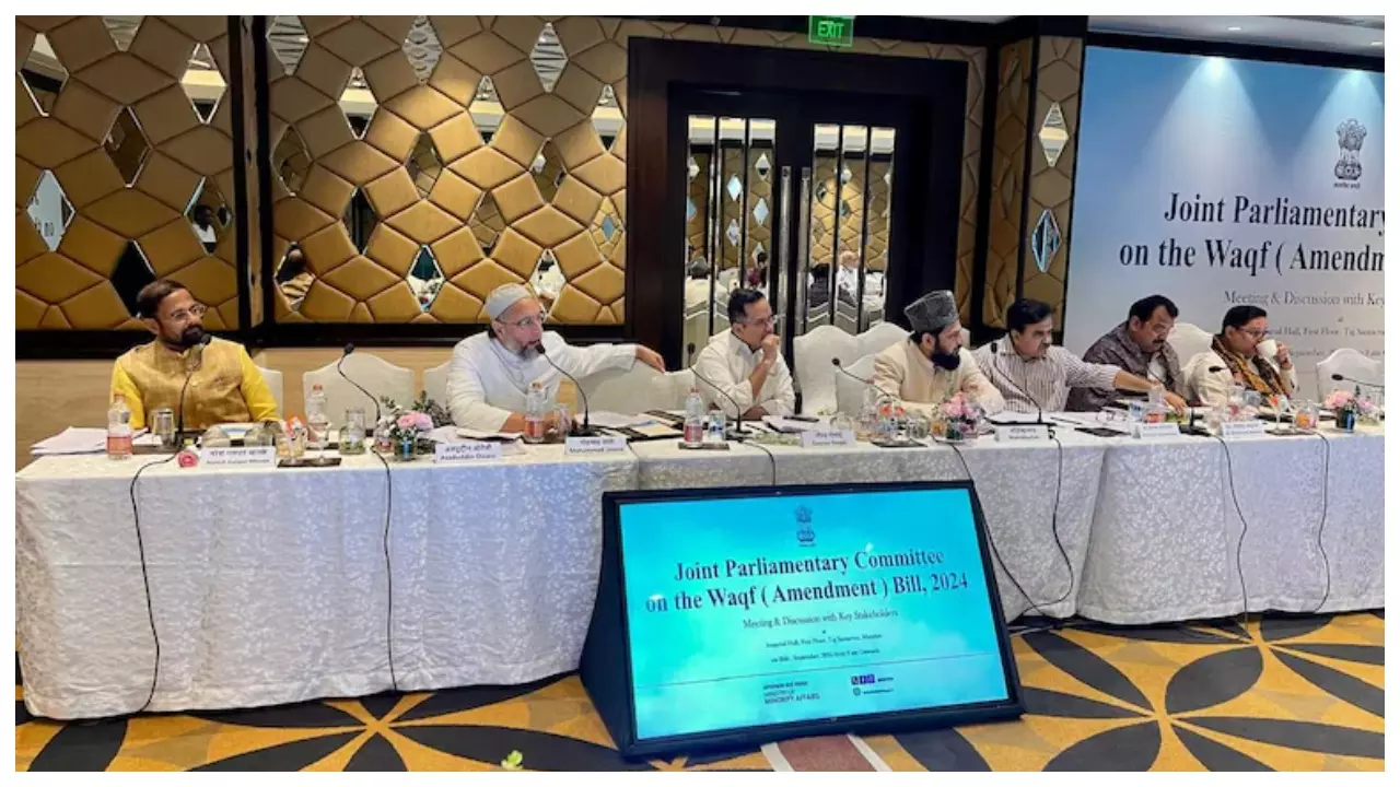 Waqf Amendment Bill 2024 Ko Lekar Hui JPC Members Ki Meeting Me Hua Hungama At Mumbai Santacruz