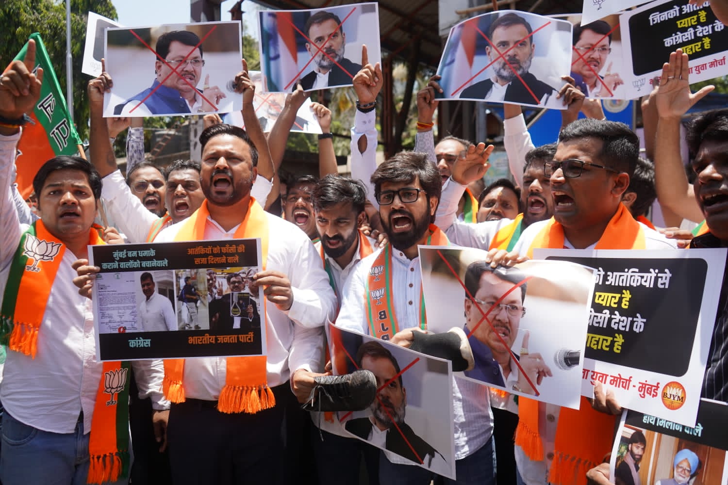 BJYM Mumbai Ka Congress Ke Khilaf Protest at Dadar, Congress Leader Ke Anti-National Statement Par Kiya Virodh