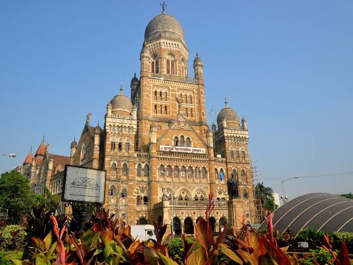 Marathi Sign Board Mamla – BMC Le Rahi Hai Action, Pichle 14 Din Me 50 Lakh Fine Vasoola Gaya