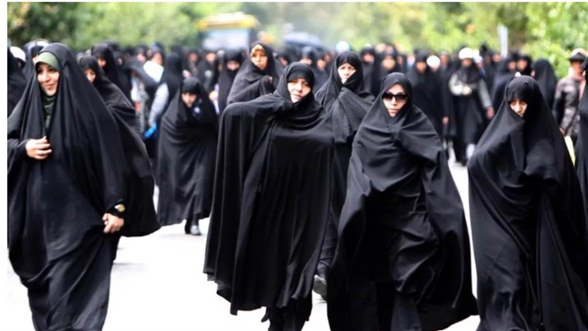 Hijab Ban In Muslim Country Tajikistan, President Emomali Rahmon Ne Tajiki Culture Ko Bachane Ke Liye Liya Yeh Faisla