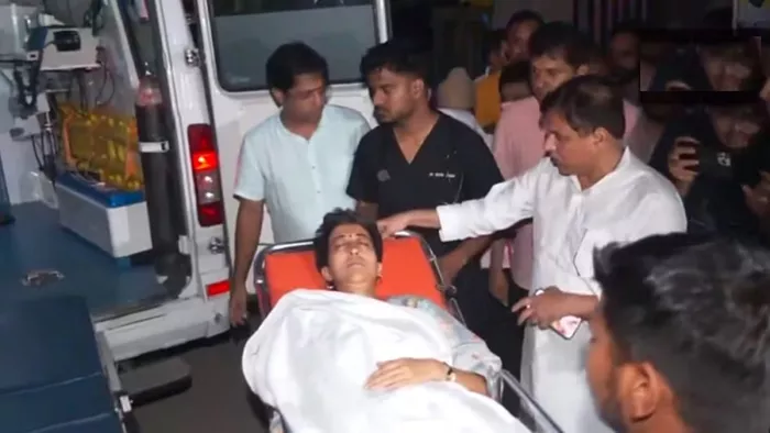 Delhi AAP Minister Atishi Ki Tabiyat Bigdi, Hospital Lejaaya Gaya; Paani Supply Ke Liye Bhook Hadtal Par Thi