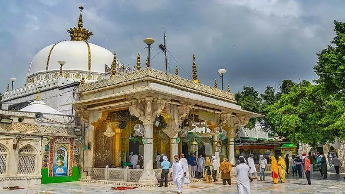 Ajmer Sharif Dargah Pehle Mandir Tha Dava Kiya Hindu Sena Ne, Ajmer Court Me Petition File Ki Gayi