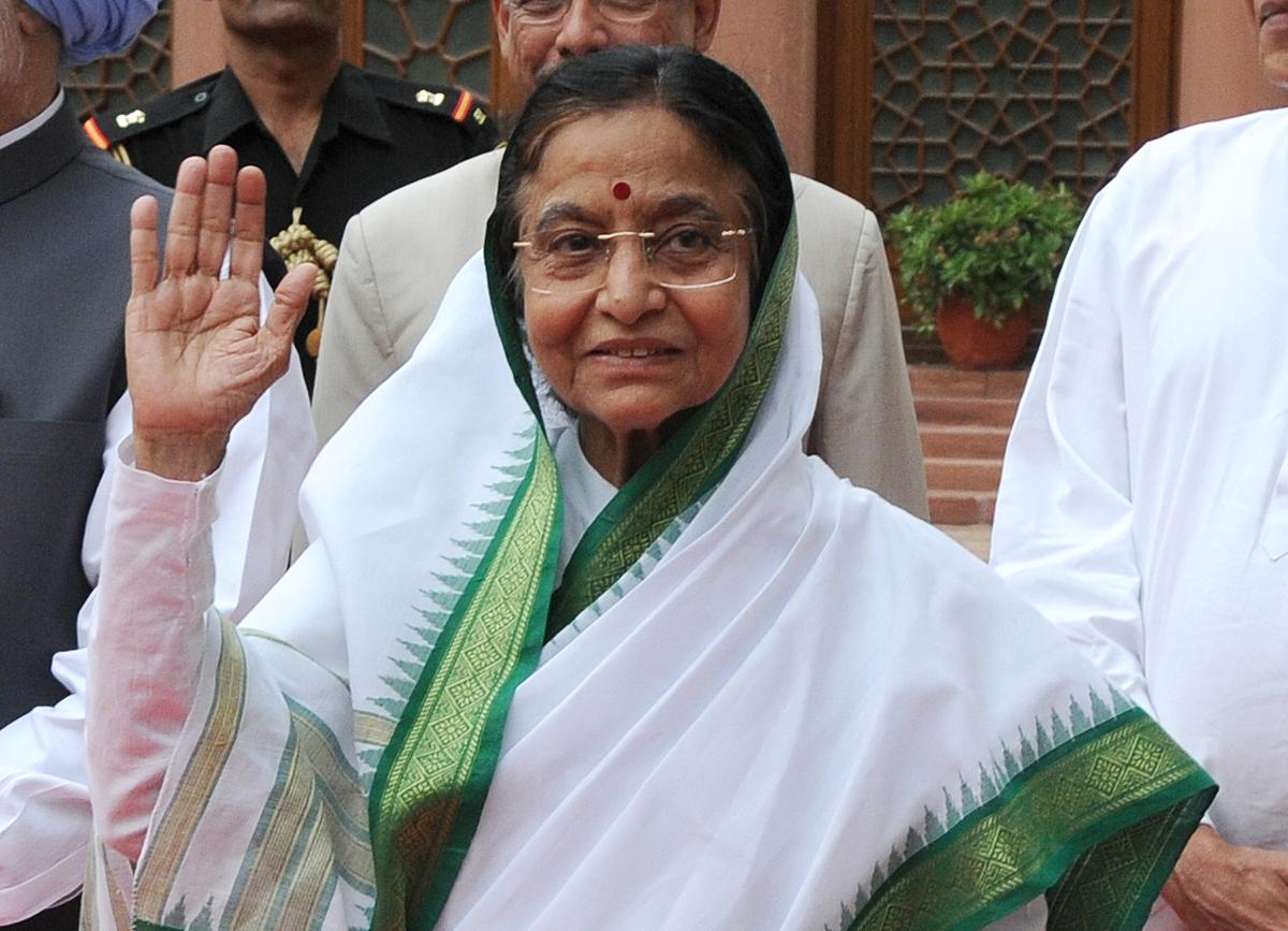 Former Indian President Pratibha Patil Hospital Me Admit At Pune Filhal Condition Stable