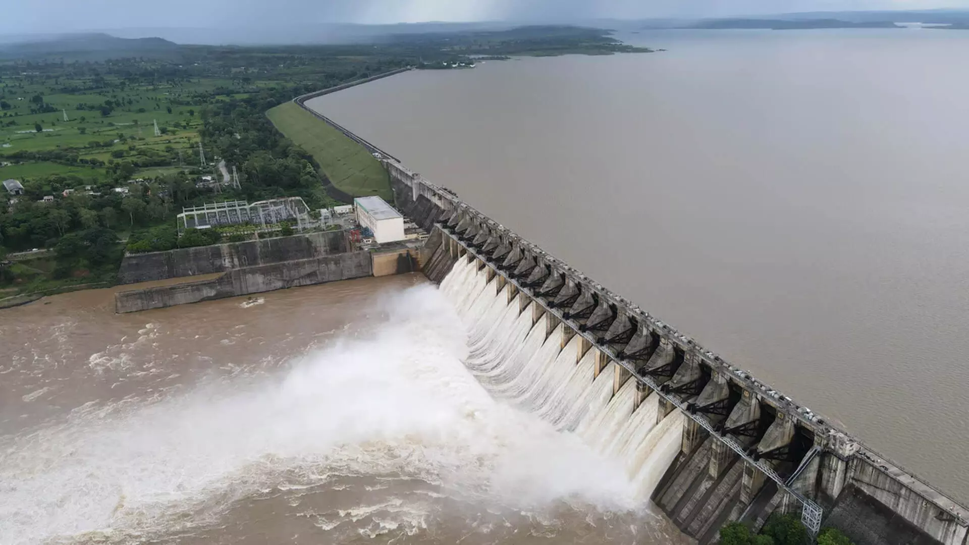 Good News Mumbaikar – 95 Percent Water Stock Hua, BMC Ko Paani Supply Karne Wali 7 Lakes Me