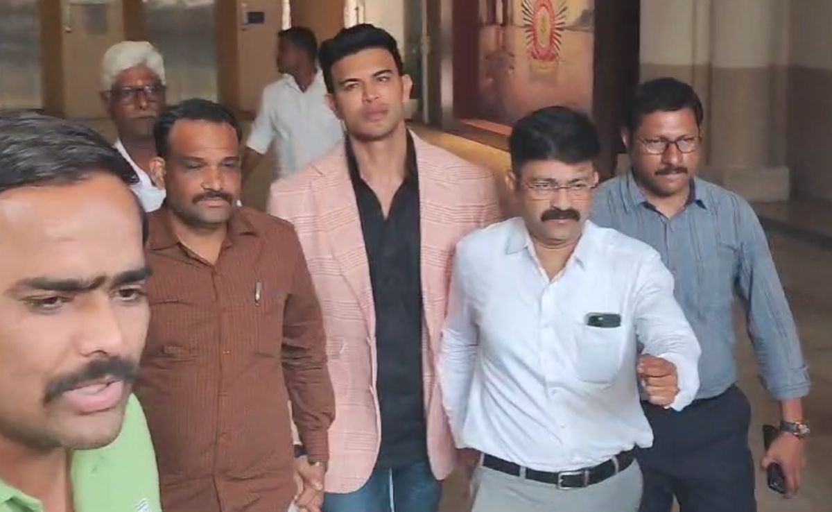 Actor Sahil Khan Granted Bail, Mahadev Betting App Mamla, Session Court Ne Di Zamant
