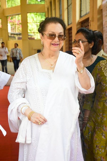 Veteran Bollywood Actor Saira Banu Cast Her Vote In phase 5 Of LokSabhaElections2024