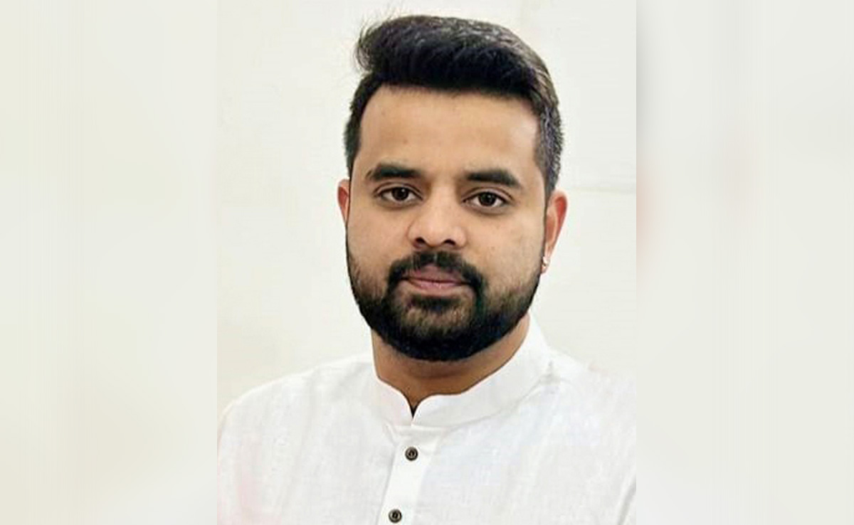 Sex Scandal – Desh Ka Sabse Bada Sex Scandal Ke Aaropi Prajwal Revanna Ko Party Se Suspend Kiya Gaya, Filhal Desh Se Bhage Hue Hain