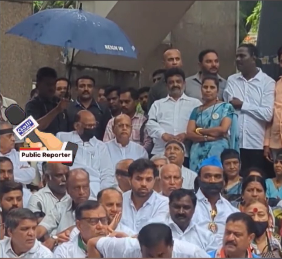 Kali Patti Face Par Bandhkar NCP Sharad Pawar, Supriya Sule Ka Silent Protest Sarkar Ke Khilaf, Badlapur Incident