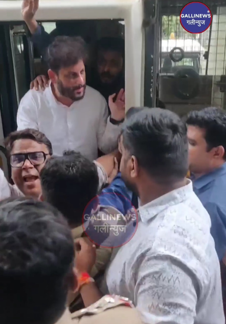 Waris Pathan Detained And Taken To Worli Police station