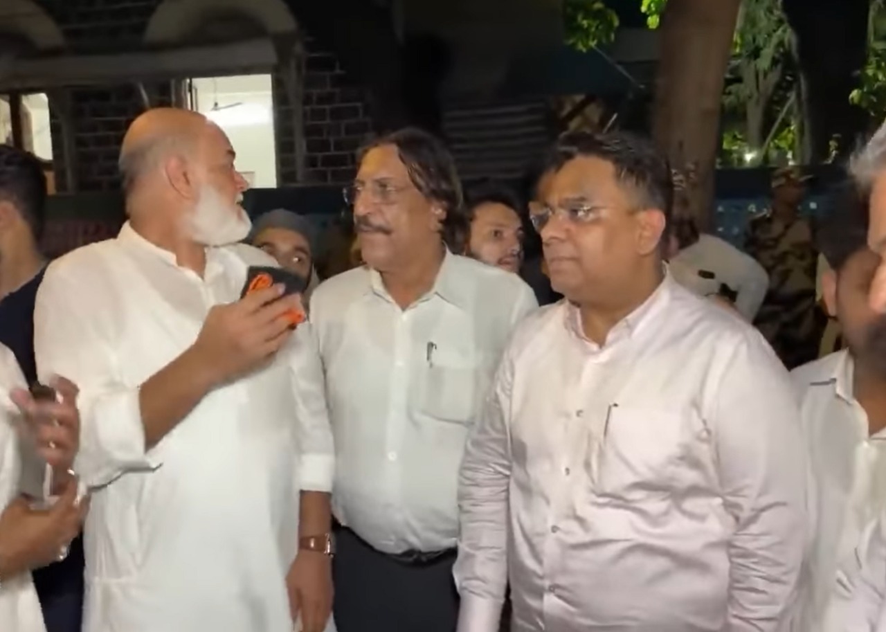 Hindu Brahman Bhai Nitesh Rane Ke Hate Speech Ke Khilaf Nagpada Police Station FIR Karne Pahunche