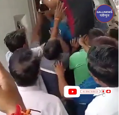 Loco Pilots Bhide Aapas Me, Agra-Udaipur Line Vande Bharat Express Train Chalane Ke Liye Ladai Karte Dikhe, Train Damage Hui