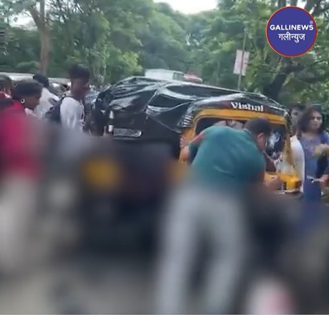 Accident At Goregaon East Aarey Colony, Bike Aur Autorickshaw Ki Takkar, Rickshaw Wala Seriously Injured
