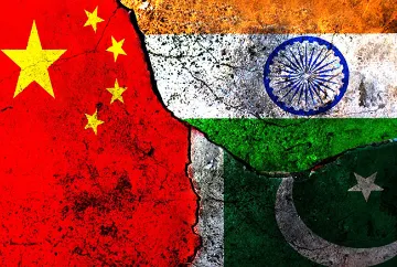 China Se Pakistan Jaa Rahi Ship Ko Mumbai Ke Pass Rukaya Gaya, Nuclear Programe Ke Consignment Hone Ka Andaza
