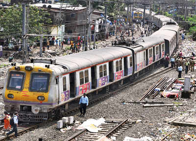 Local Train Sunday Block on Central Western and Harbour Lines Update 7 April 2024