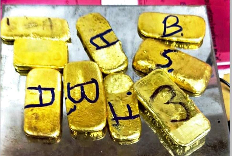 Chappal Mein Gold Smuggling, Customs Department Ne 6.78 Kg Gold Seize Kiya, 10 Alag Alag Cases Mein At Mumbai Airport