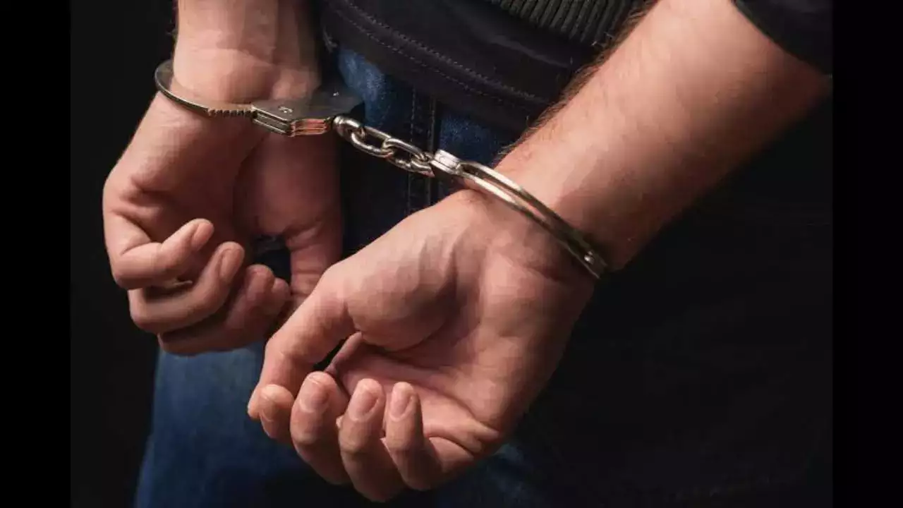 Gutkha Taskari – Mumbai Ahmedabad Highway Par 2.17 Lakh Ke Gutkha Ke Sath 2 Arrested By Palghar Police