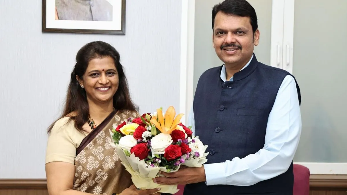BJP Me Entry – Congress Senior Leader Shivraj Patil Ki Bahu Dr. Archana Patil Chakurkar Ne BJP Join Kiya