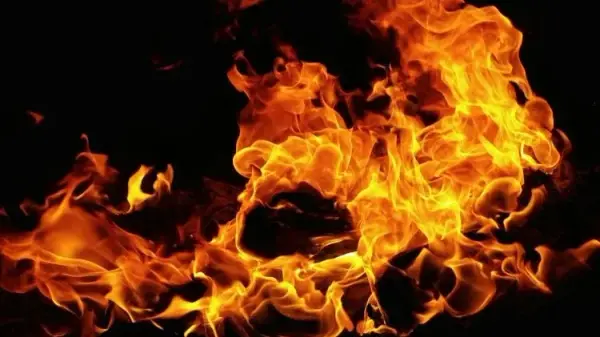 Fire in Residential Building, 4th Floor Ke Flat Me Lagi Aag, 47yrs Old Shaks Ki Death Hui at Thane