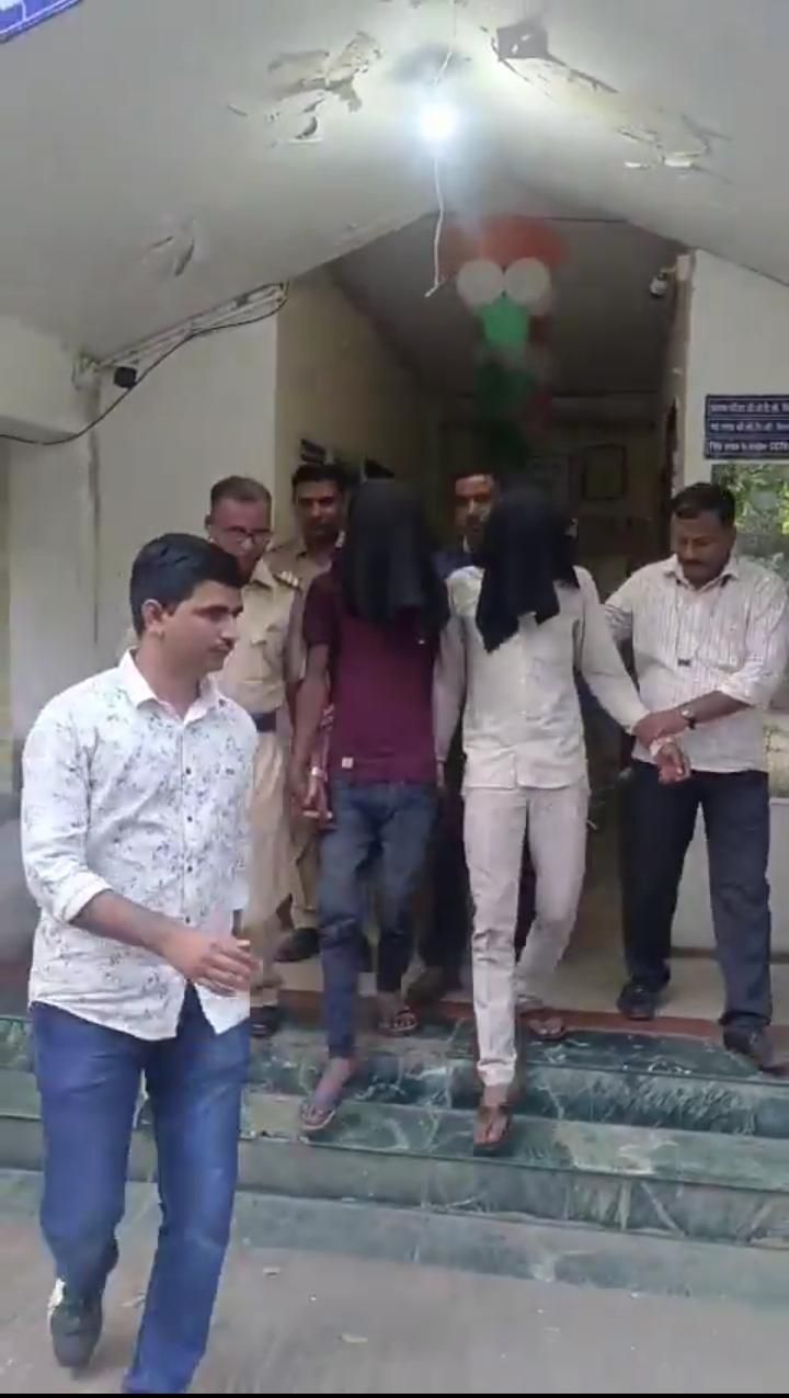 Banned Gutkha Worth Rs 87 Lakh baramad kar 2 logon ko arrrest kiya Govandi Police ne