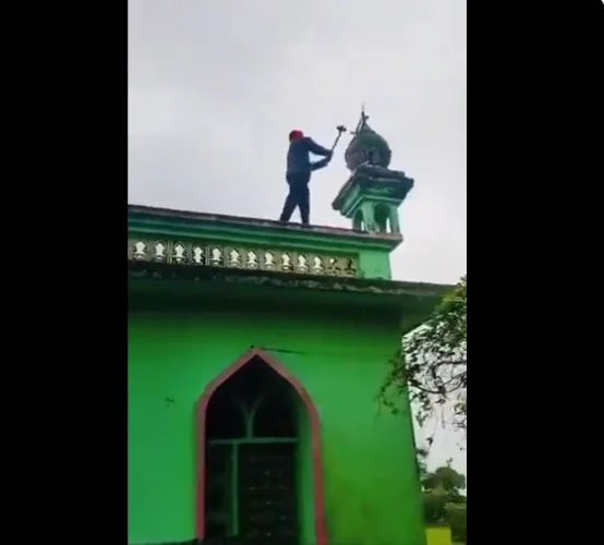Vishalgarh Violence, Zila Parshasan Aur Police Ki Nakami Hai, Victims Ko Nuqsan Bharpai Di Jaye MP Shahu Chhatrapati Ki Mang