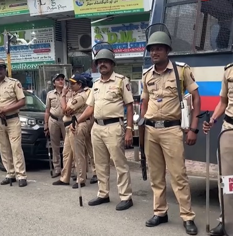 MIM Mumbai Office Par Police Ka Bhari Bandobast