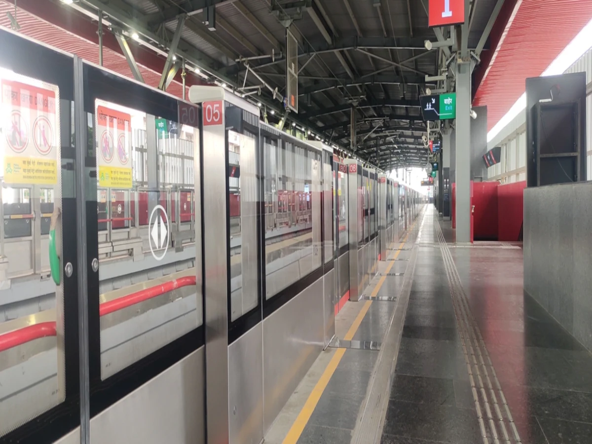 Mumbai Metro 2A & 7 Line: Andheri West Se Gundavali Tak Ab WhatsApp Par Milega Ticket