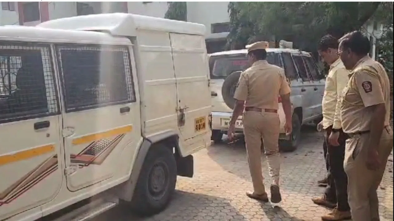 Gaadi Se Cash 1.05 Crore Pakda Police Ne Nanded Me, Maharashtra Election Achar Sanhita Ko Karwai