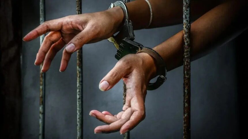 Chalti Local Train Me 10-Years-Old Girl Ke Sath Chhedkhani Karne Wale Ko Kalyan Railway Police Ne Kiya Arrest