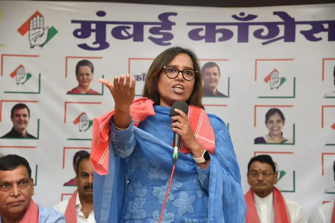 Case Darj – Congress Leaders Varsha Gaikwad, Kunal Raut Ke Khilaf, Bina Permission Protests Karne Par