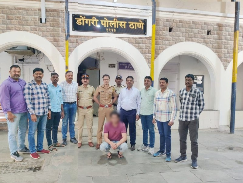 ATM Me Help Ke Bahane Logon ka ATM Card Badalkar Lootne Wala Dongri Police Ki Giraft Me 53 Cards Baramad