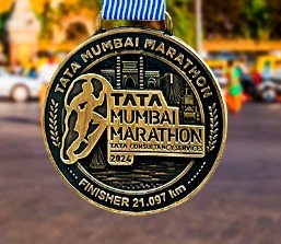 TATA Marathon Medals Churaane Wale 6 Log Giraftaar.