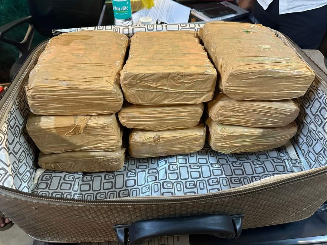 Gaanja 22 Kg Ke Sath 5 Lakh Ka Maal Baramad Kar 1 Ko Arrest Kiya Mumbra Police Ne